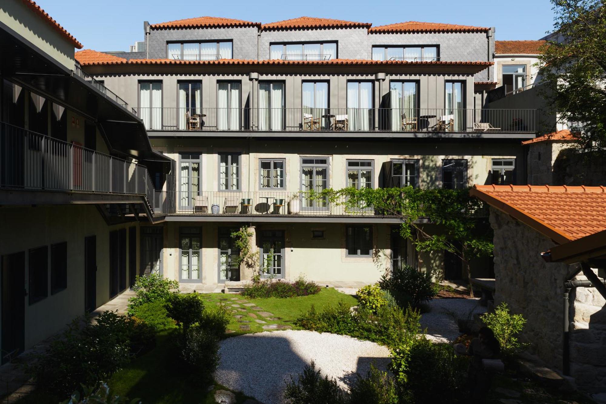 Torel Saboaria Porto Buitenkant foto The courtyard of the hotel